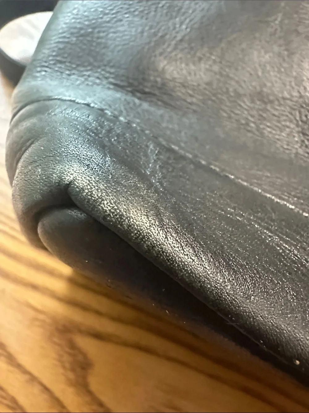 Andrew Phillips Women's Black Leather Zip-Top Tote Bag 20L X 14 H X 4.5 (bag 15)